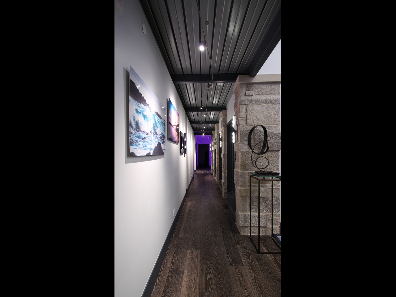 011 Gallery Hallway